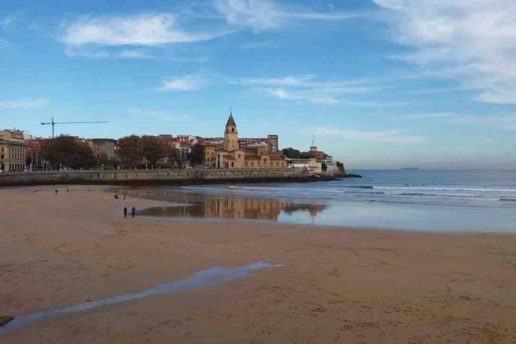 Apartamento A 100Metros De La Playa De San Lorenzo Gijon Exterior photo